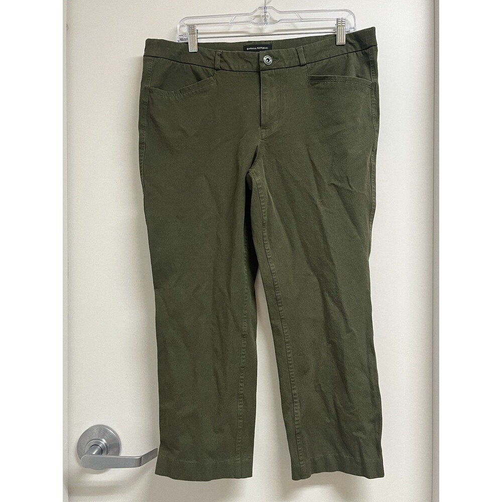 Banana Republic Women’s Cropped Mid-Rise Pants. Color Olive Size 12